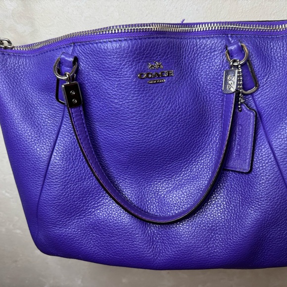 Coach Vibrant Purple Shoulder Bag - Picture 2 of 13